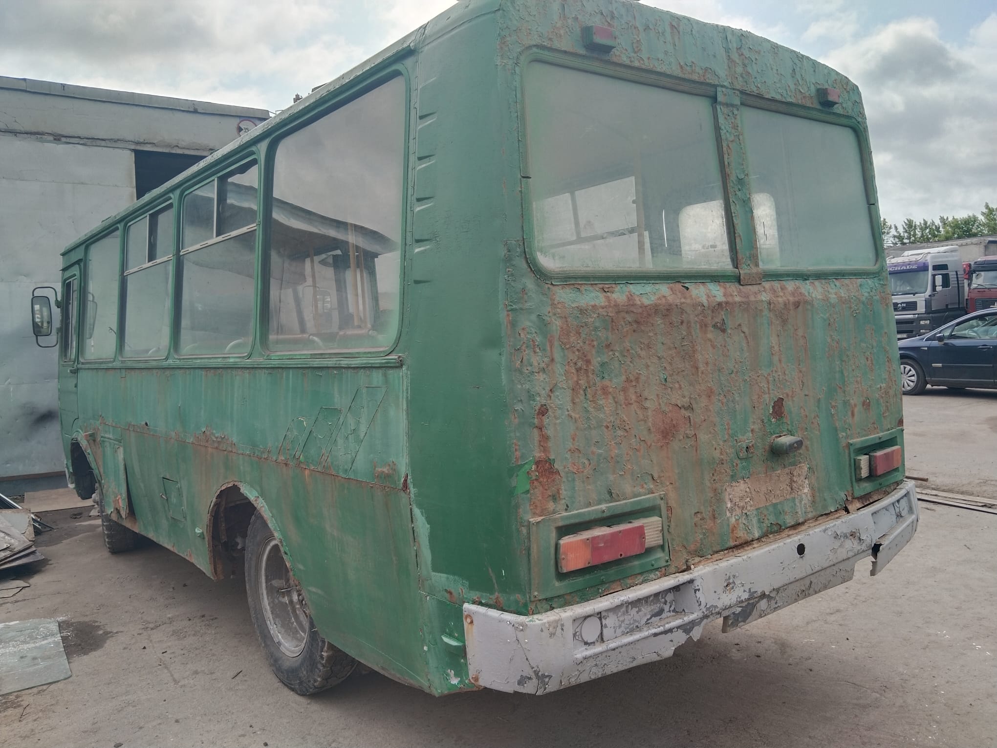 АВТОБУС ПАЗ-3205